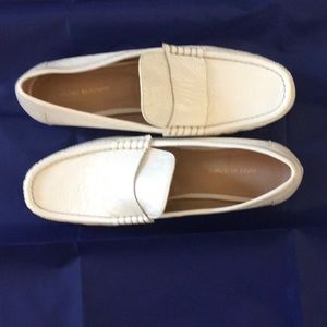 NWOT white Stuart Weitzman flat loafers